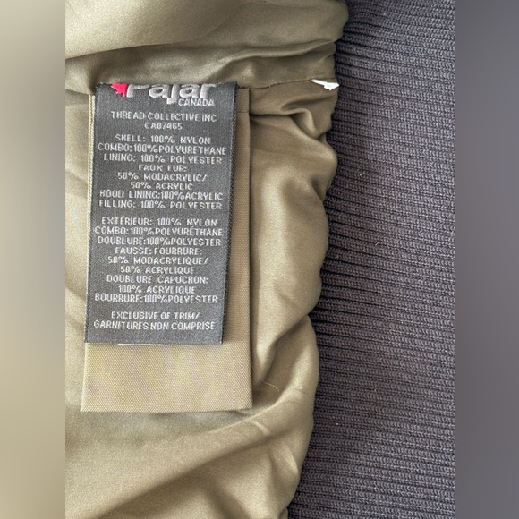 NWT Pajar Kids Winter Parka - Dark green with black trims- Size 18 - Picture 16 of 17